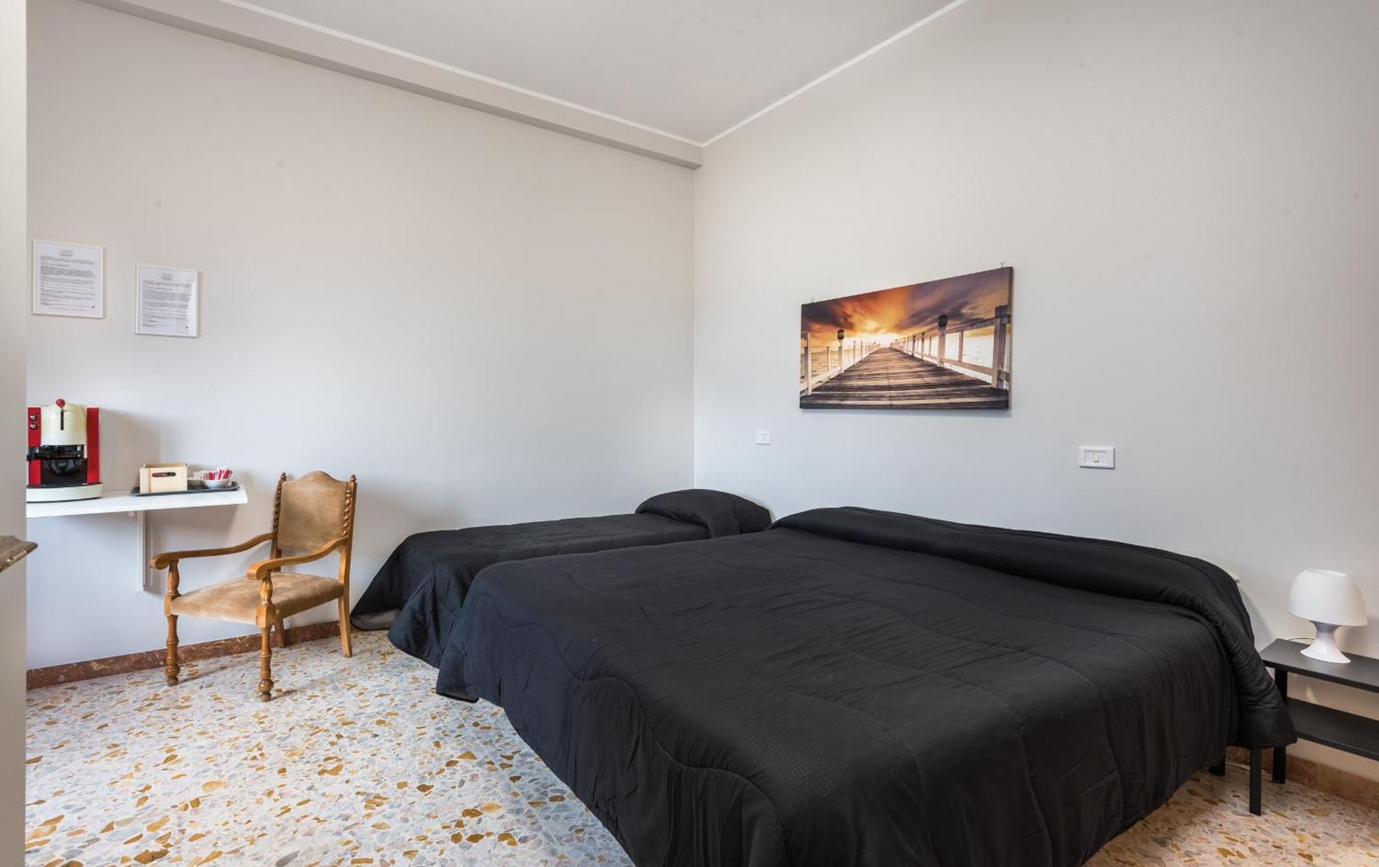 Travelershome Ciampino&Morena Guesthouse روما المظهر الخارجي الصورة